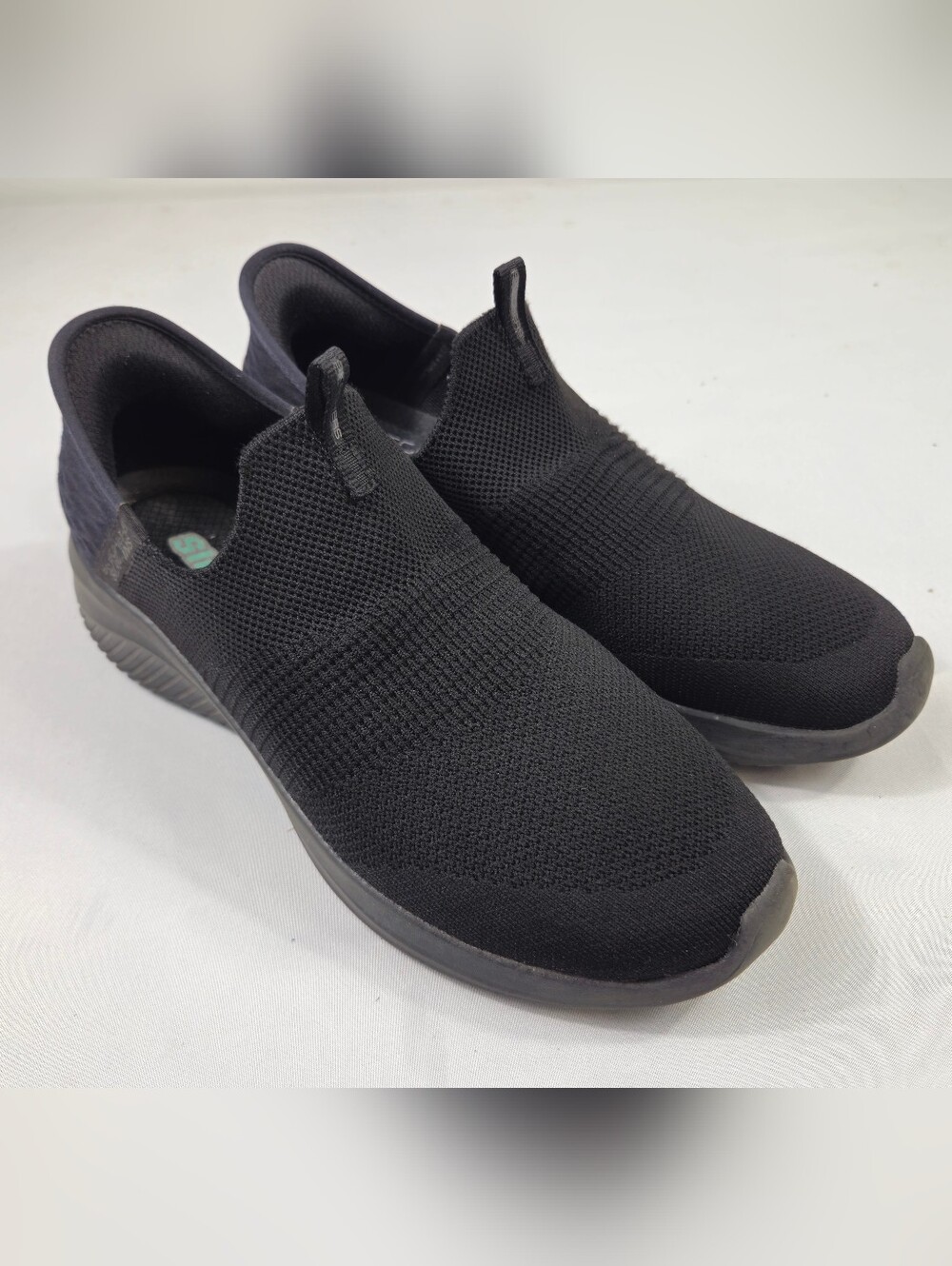 Skechers Women's 9 M Black Hands Free Slip-ins Knit Flats Loafers Shoes